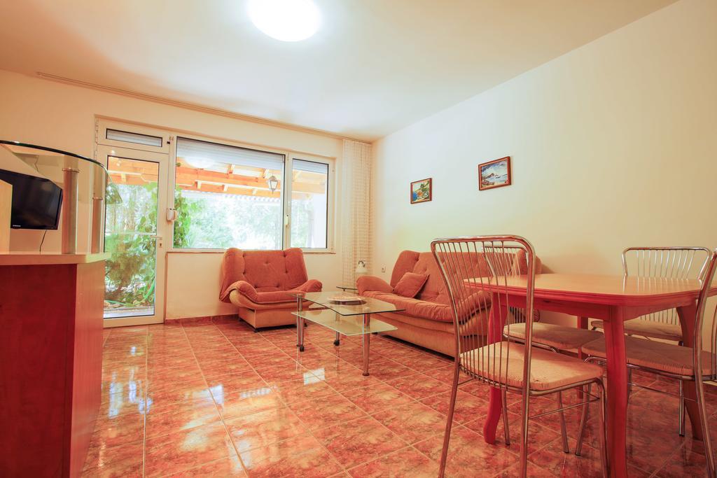 Apartment Byala Kashta ラヴダ エクステリア 写真